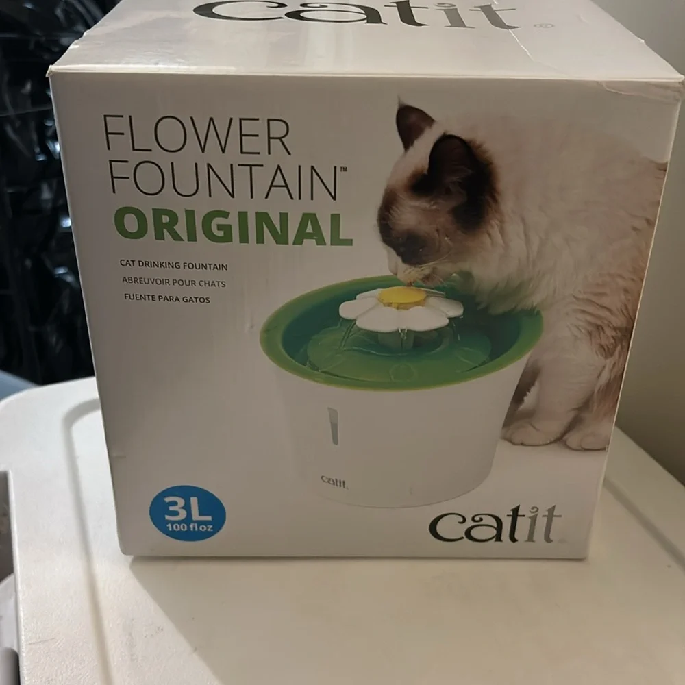 Cat fountain